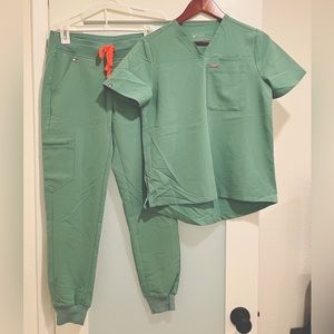 Figs XS scrub set Jade (Kaya + Zamora); like NEW condition